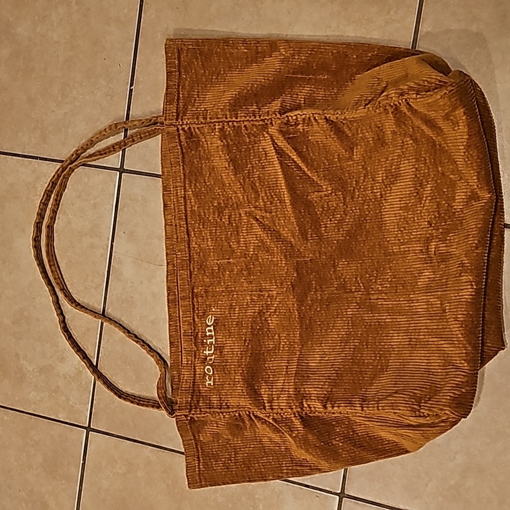 Routine Tote - Picture 1 of 4